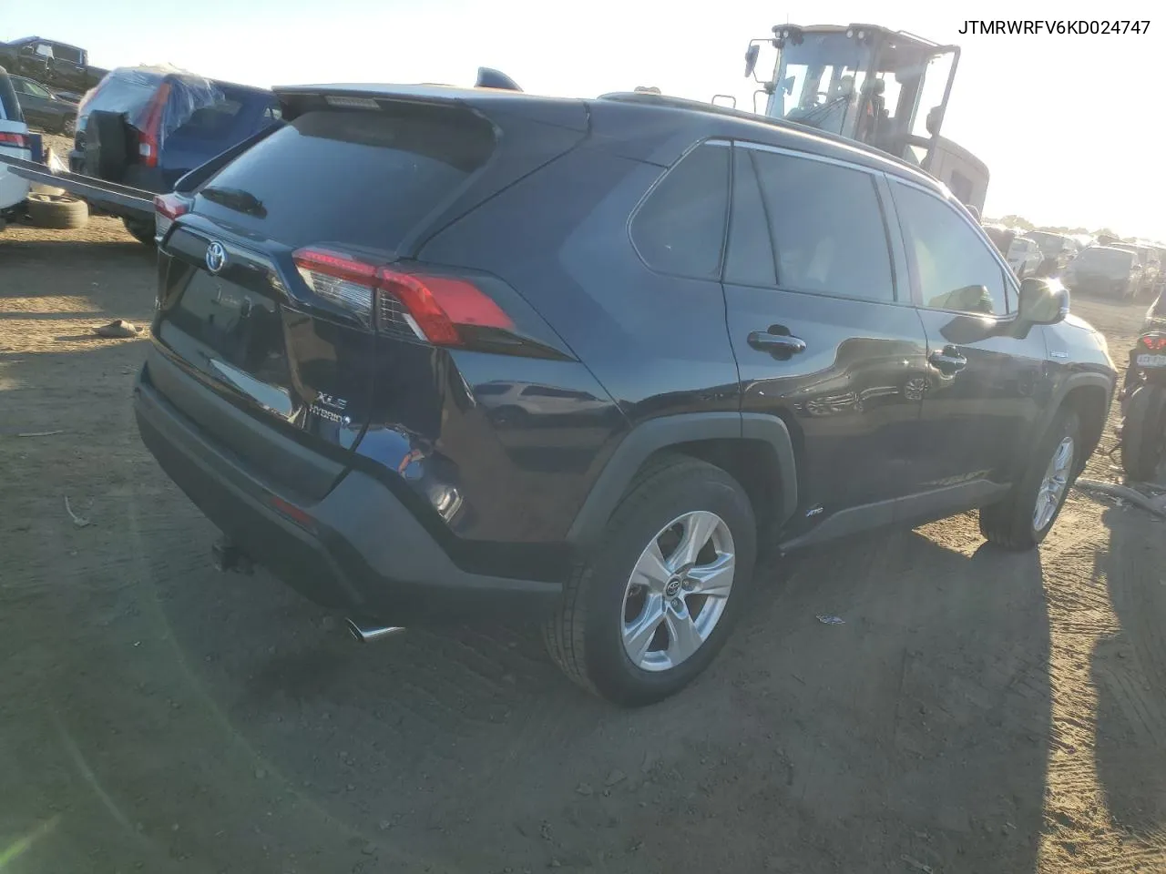 JTMRWRFV6KD024747 2019 Toyota Rav4 Xle