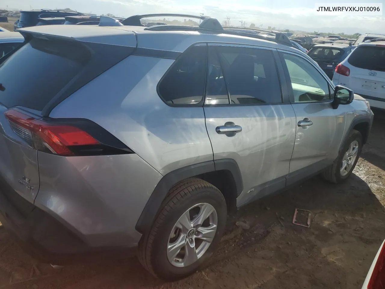 JTMLWRFVXKJ010096 2019 Toyota Rav4 Le