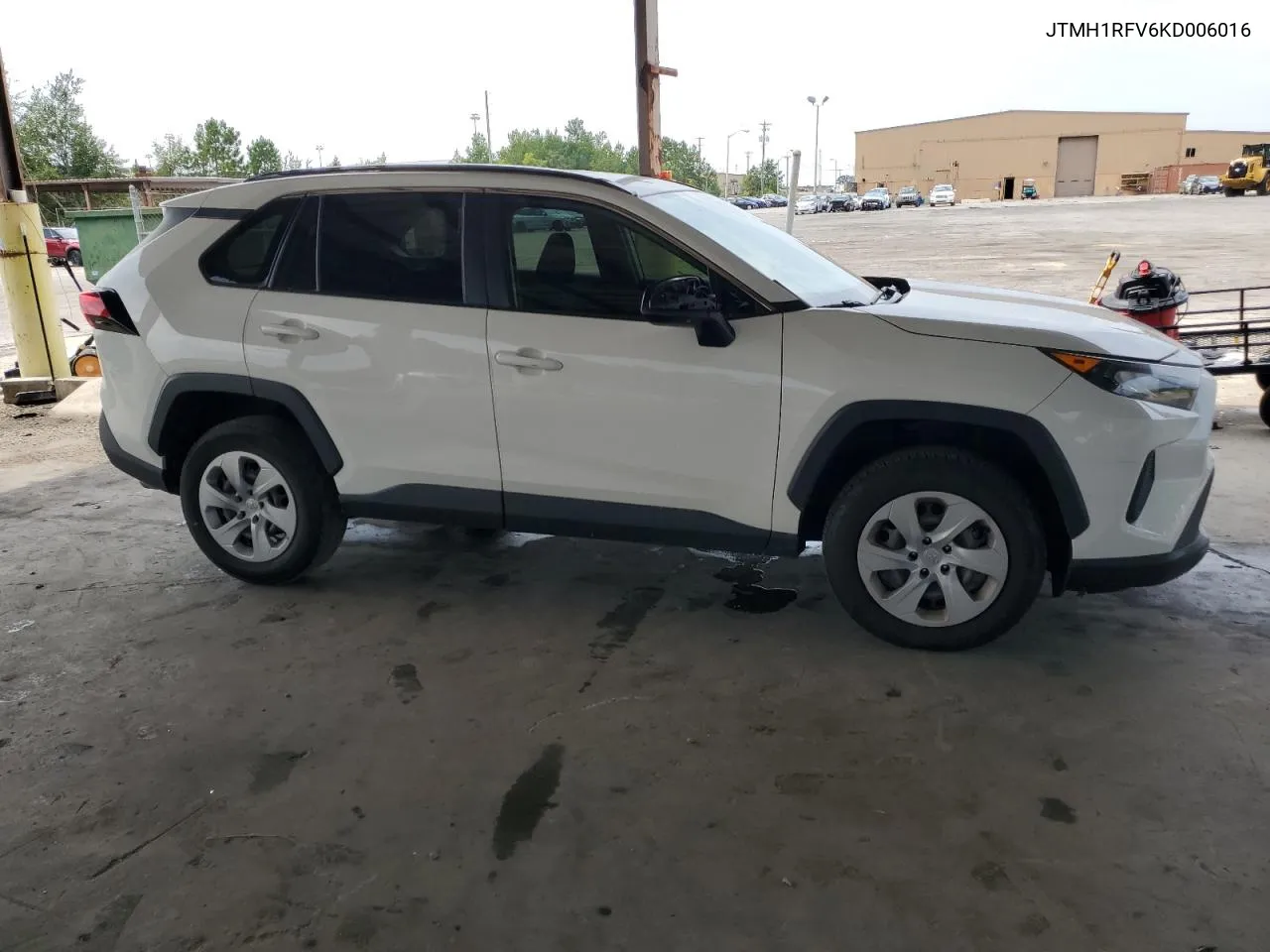 JTMH1RFV6KD006016 2019 Toyota Rav4 Le