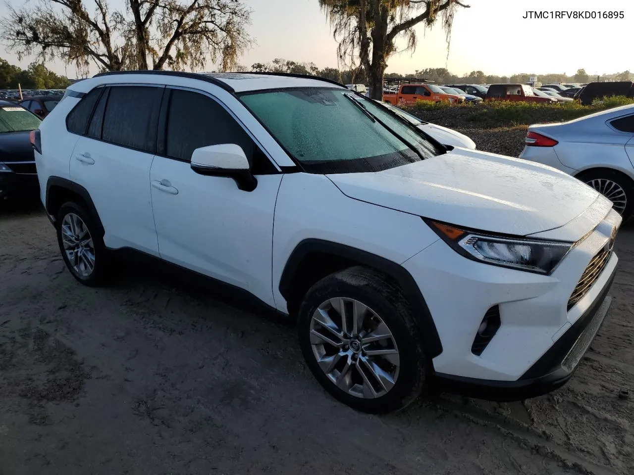 2019 Toyota Rav4 Xle Premium VIN: JTMC1RFV8KD016895 Lot: 73880654