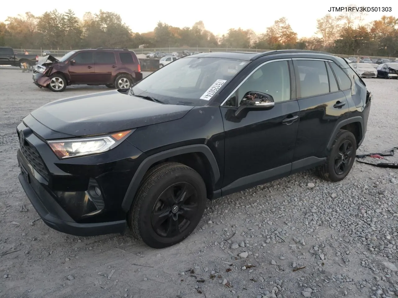 JTMP1RFV3KD501303 2019 Toyota Rav4 Xle