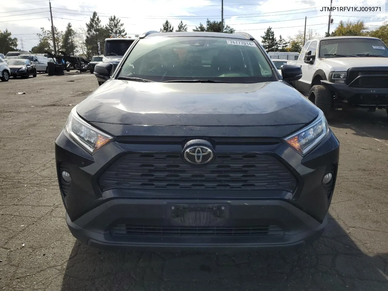 2019 Toyota Rav4 Xle VIN: JTMP1RFV1KJ009371 Lot: 76777014