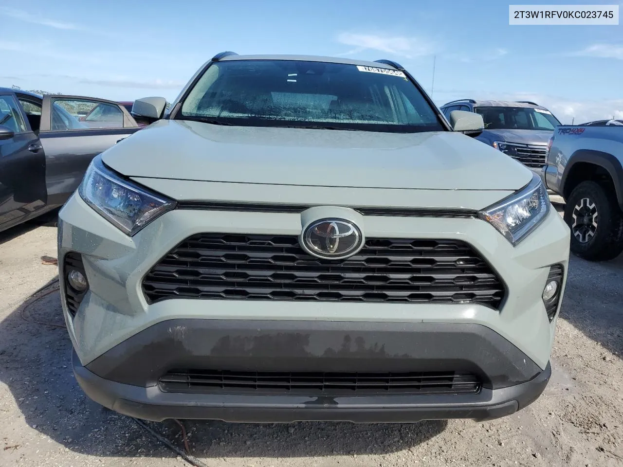 2019 Toyota Rav4 Xle VIN: 2T3W1RFV0KC023745 Lot: 76875564