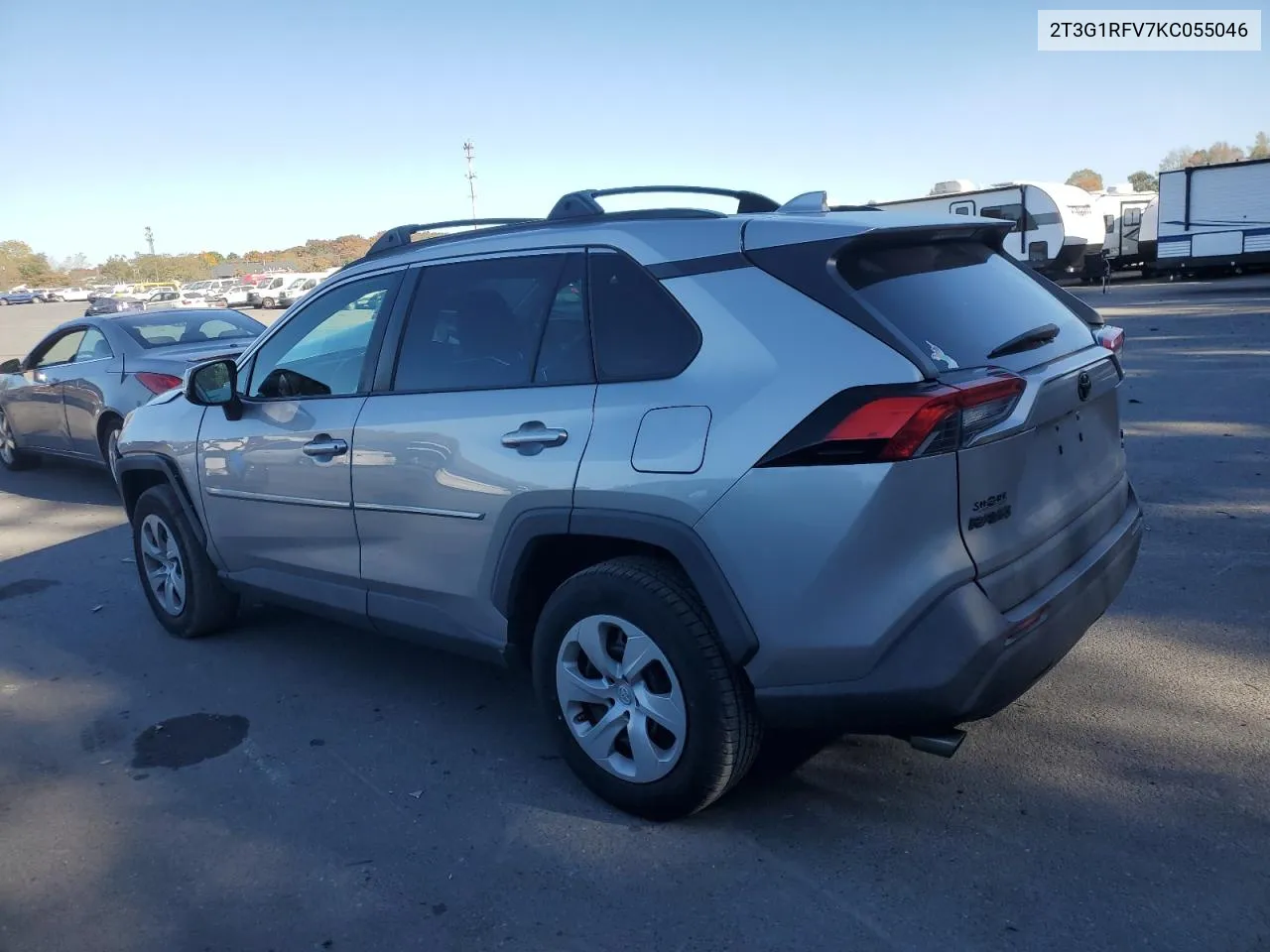 2T3G1RFV7KC055046 2019 Toyota Rav4 Le