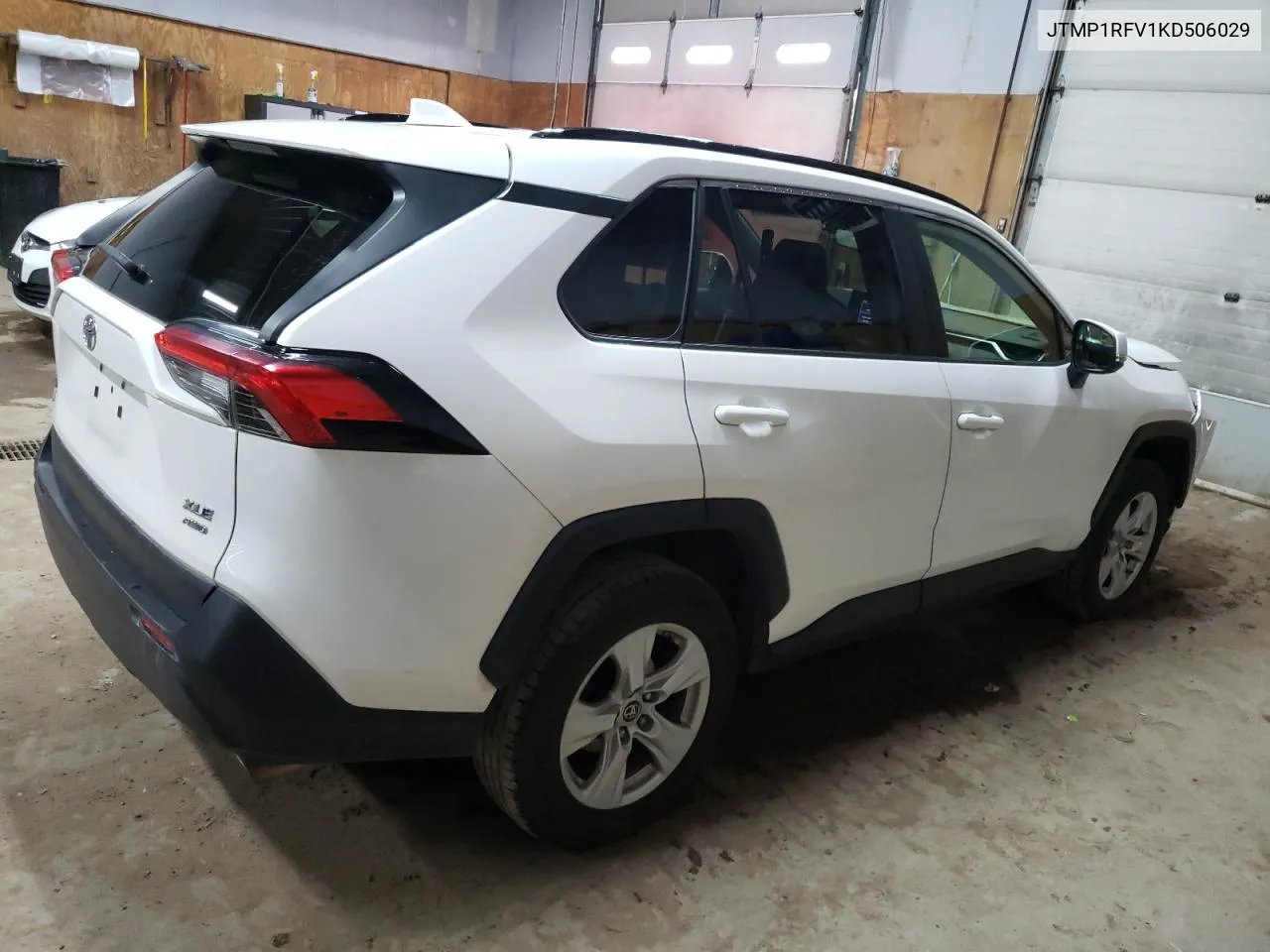 2019 Toyota Rav4 Xle VIN: JTMP1RFV1KD506029 Lot: 80095384