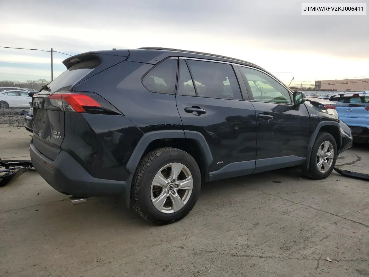 2019 Toyota Rav4 Xle VIN: JTMRWRFV2KJ006411 Lot: 80701384