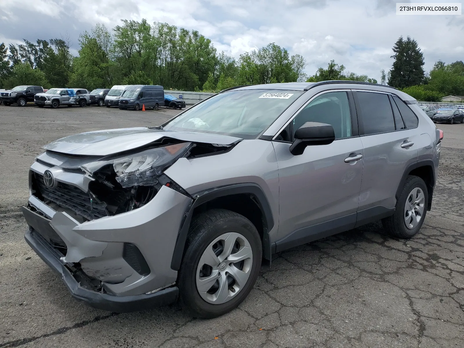 2T3H1RFVXLC066810 2020 Toyota Rav4 Le