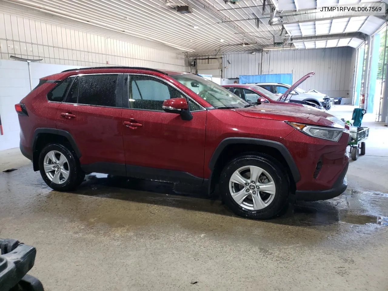 2020 Toyota Rav4 Xle VIN: JTMP1RFV4LD067569 Lot: 63174454