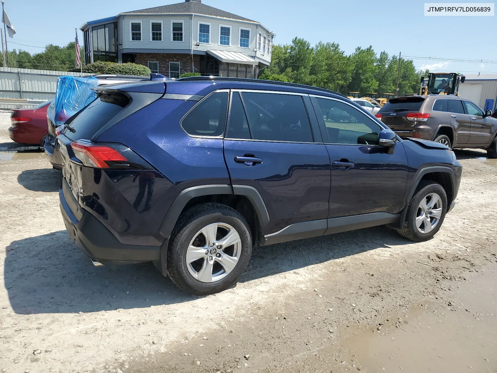 2020 Toyota Rav4 Xle VIN: JTMP1RFV7LD056839 Lot: 64840814