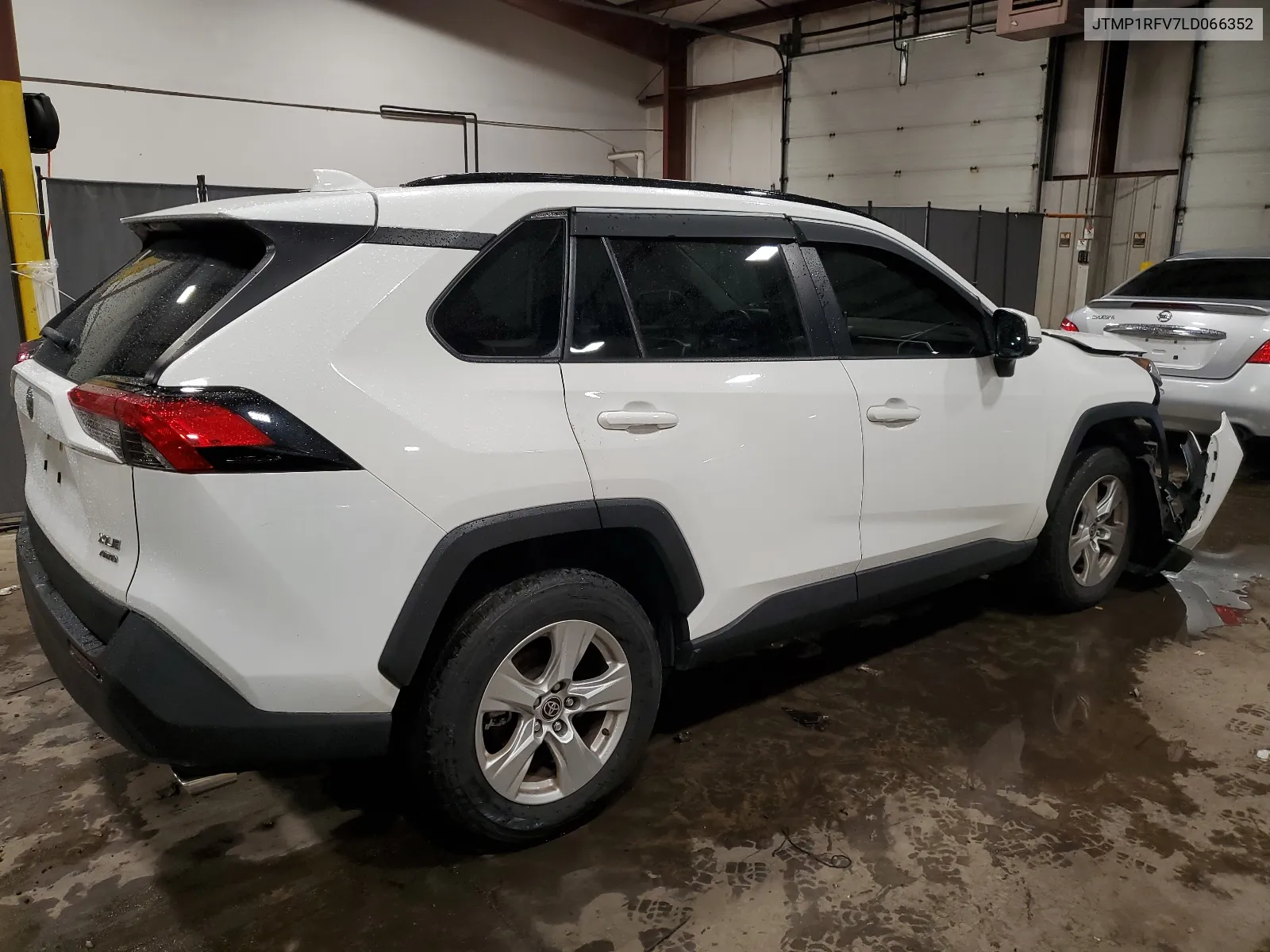 2020 Toyota Rav4 Xle VIN: JTMP1RFV7LD066352 Lot: 66613164