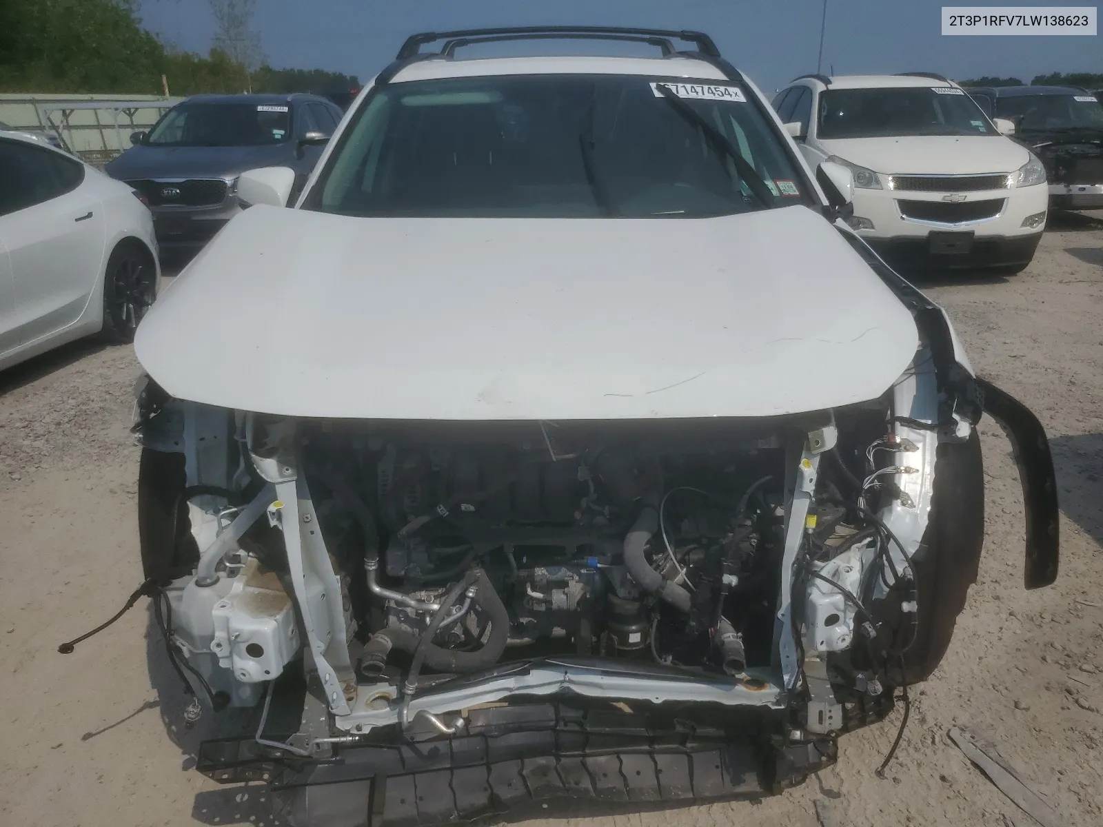 2T3P1RFV7LW138623 2020 Toyota Rav4 Xle