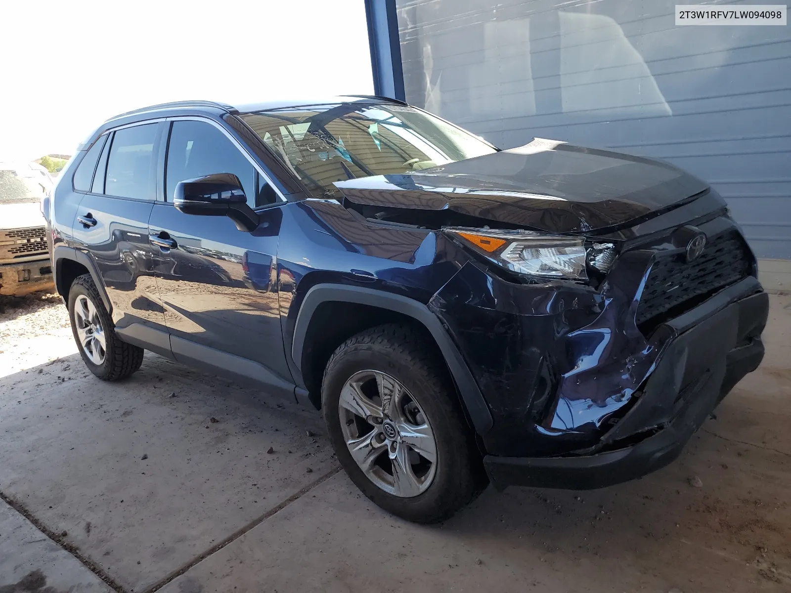 2020 Toyota Rav4 Xle VIN: 2T3W1RFV7LW094098 Lot: 67546424