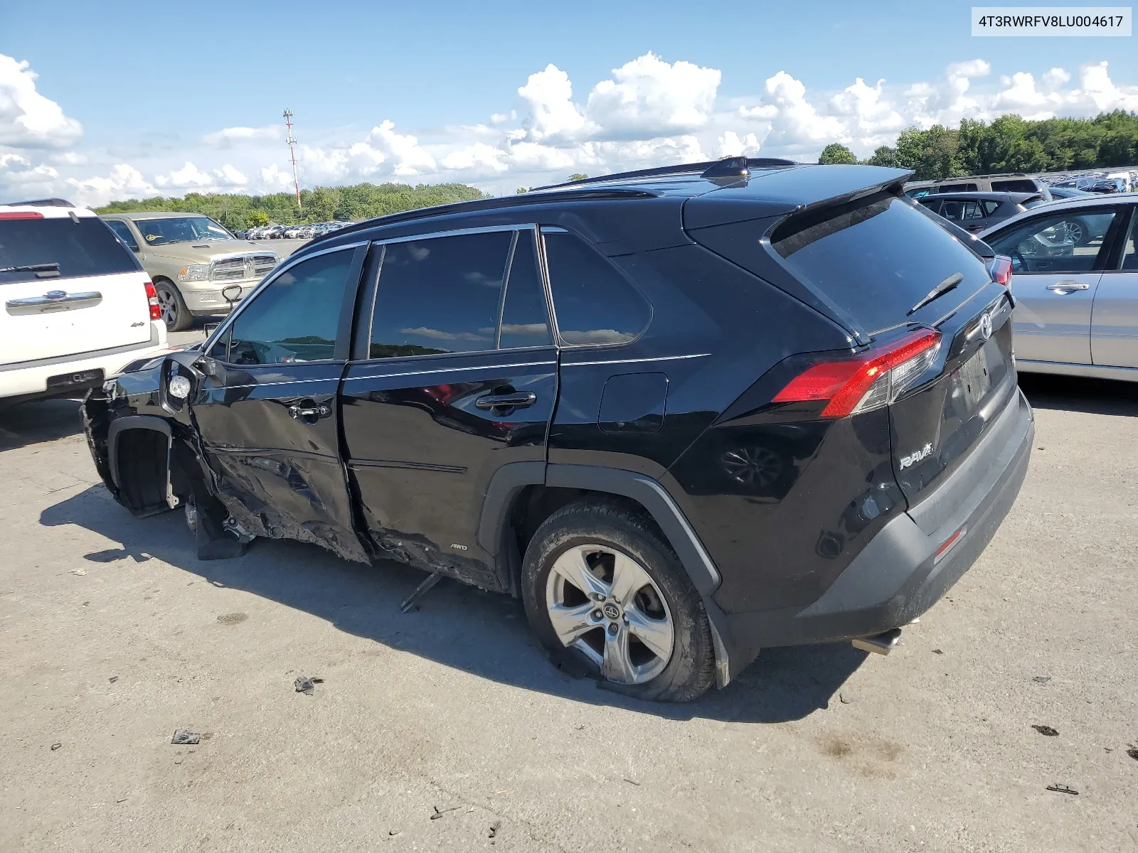 2020 Toyota Rav4 Xle VIN: 4T3RWRFV8LU004617 Lot: 67721684