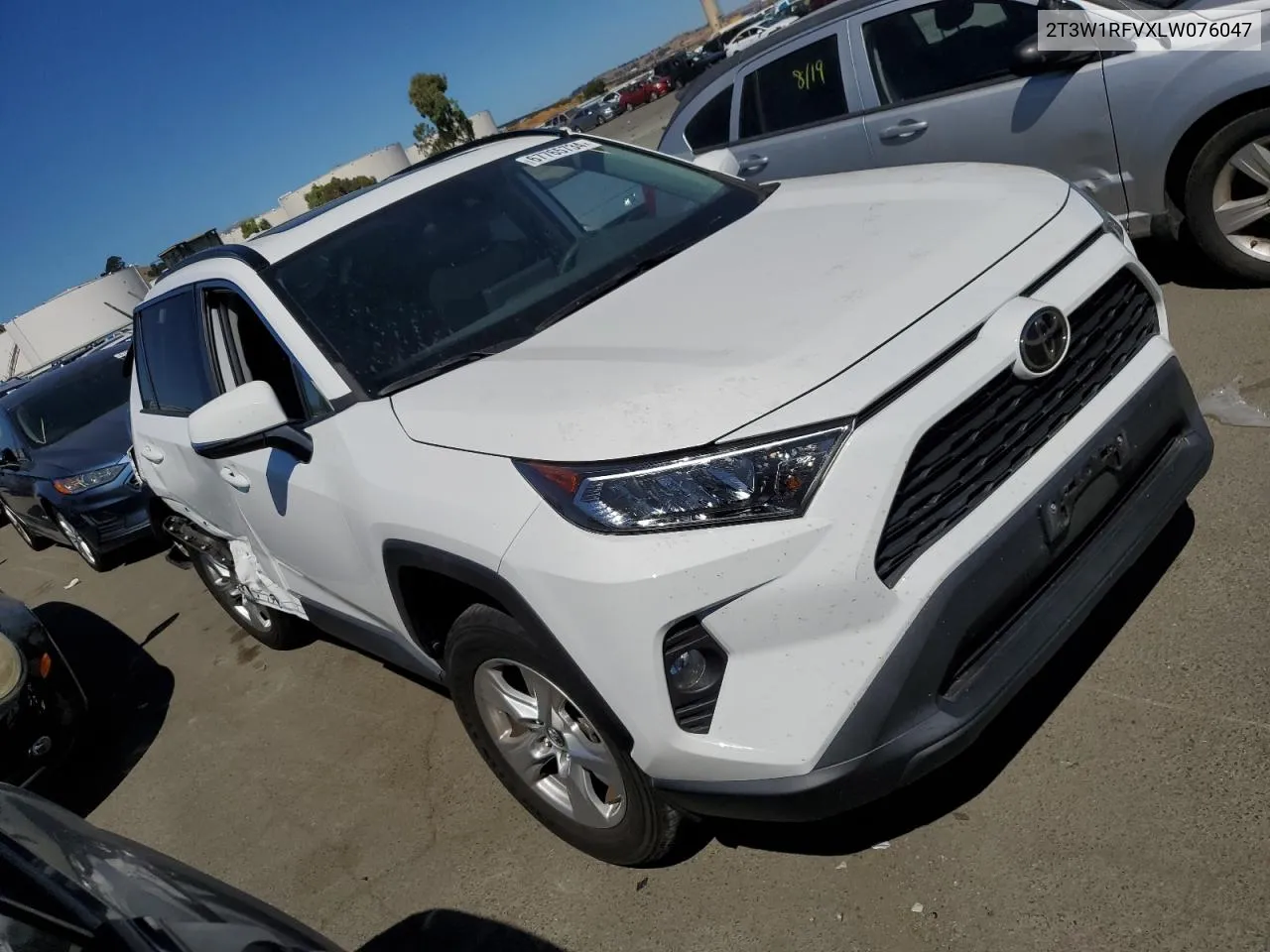 2020 Toyota Rav4 Xle VIN: 2T3W1RFVXLW076047 Lot: 67765734