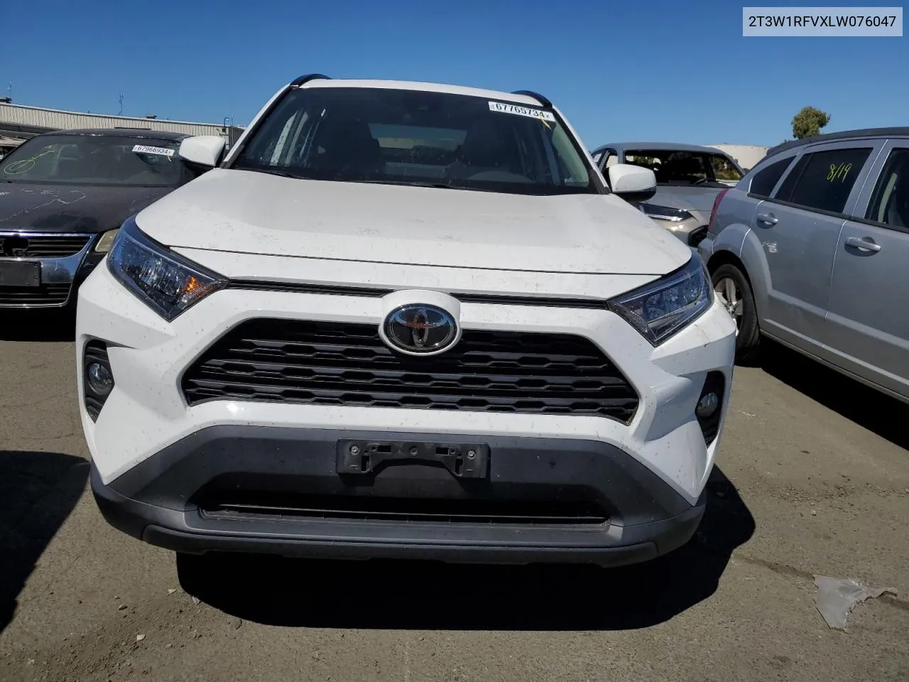 2020 Toyota Rav4 Xle VIN: 2T3W1RFVXLW076047 Lot: 67765734