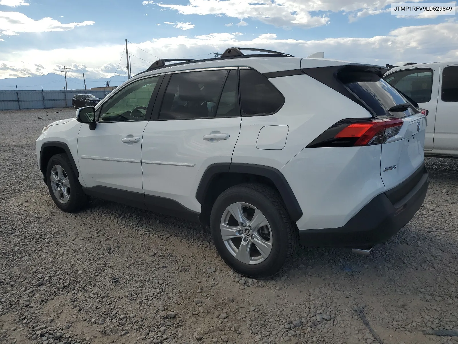 2020 Toyota Rav4 Xle VIN: JTMP1RFV9LD529849 Lot: 68242814