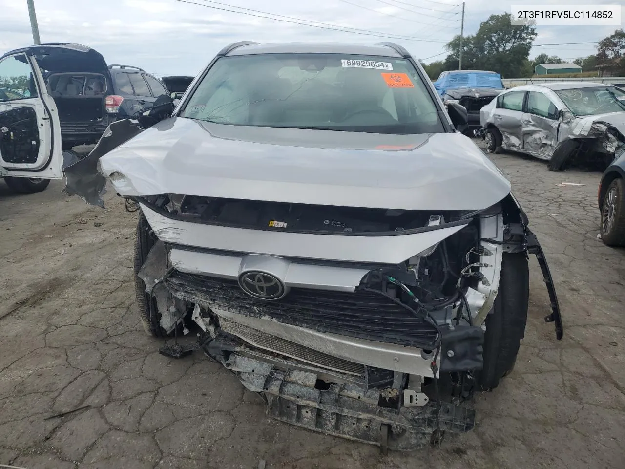 2T3F1RFV5LC114852 2020 Toyota Rav4 Le