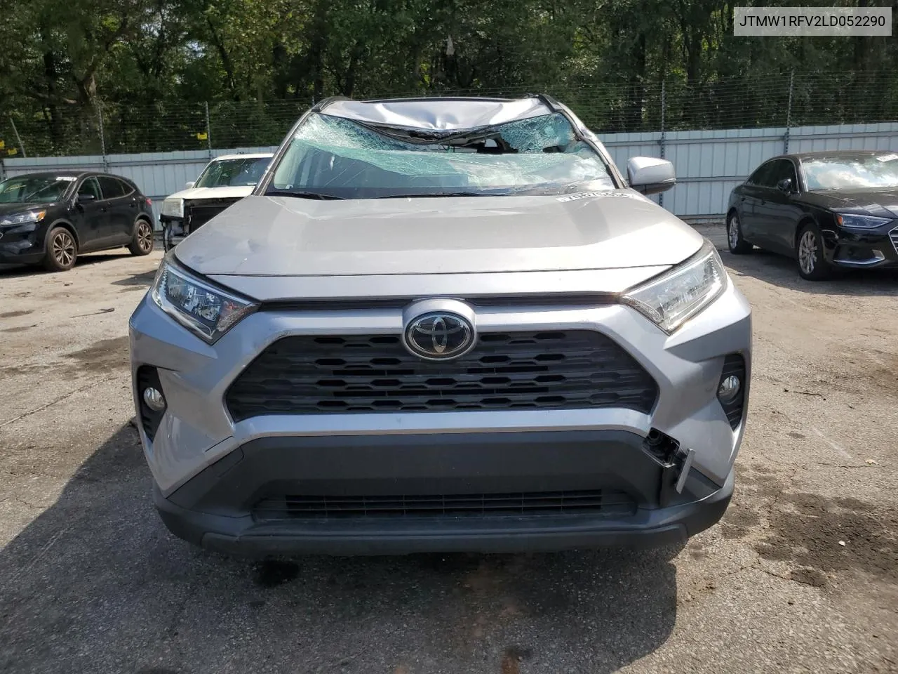 2020 Toyota Rav4 Xle VIN: JTMW1RFV2LD052290 Lot: 70675454