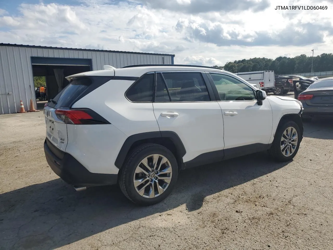 2020 Toyota Rav4 Xle Premium VIN: JTMA1RFV1LD060469 Lot: 72184234