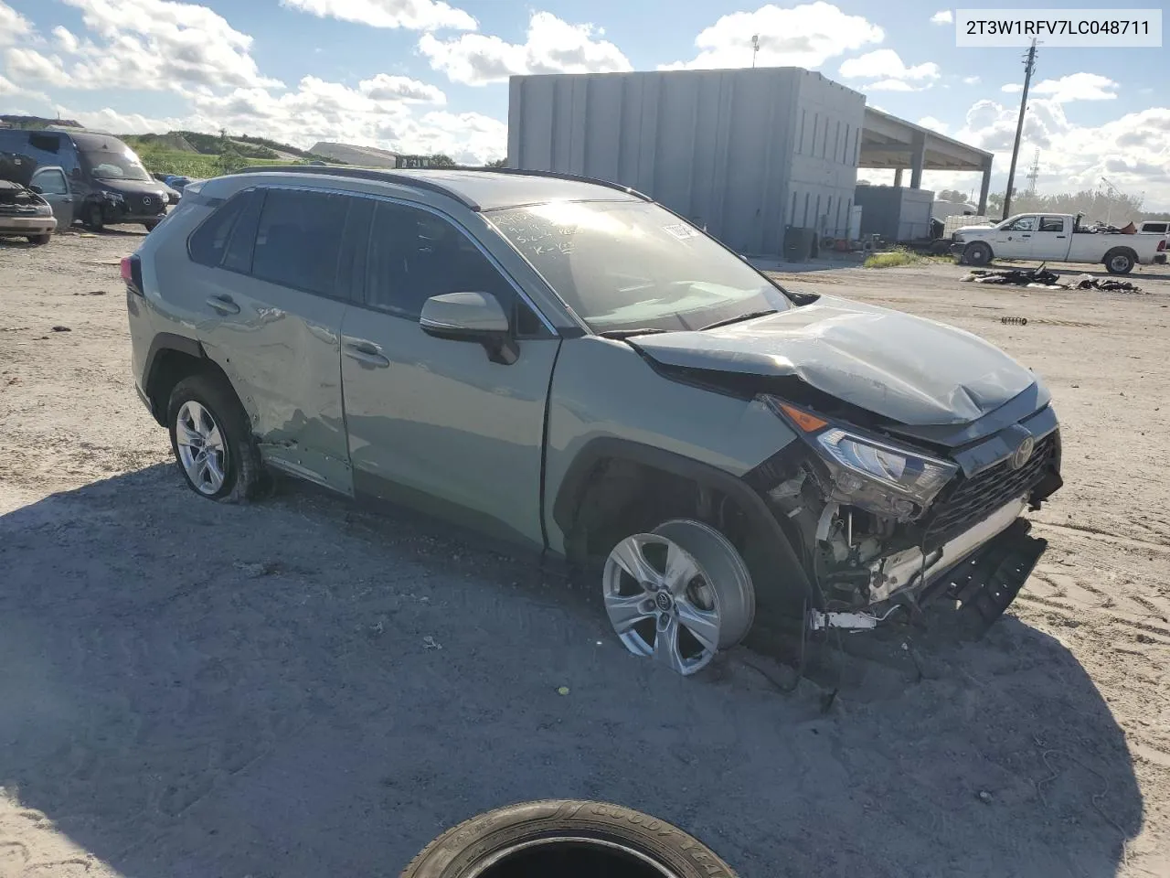 2T3W1RFV7LC048711 2020 Toyota Rav4 Xle