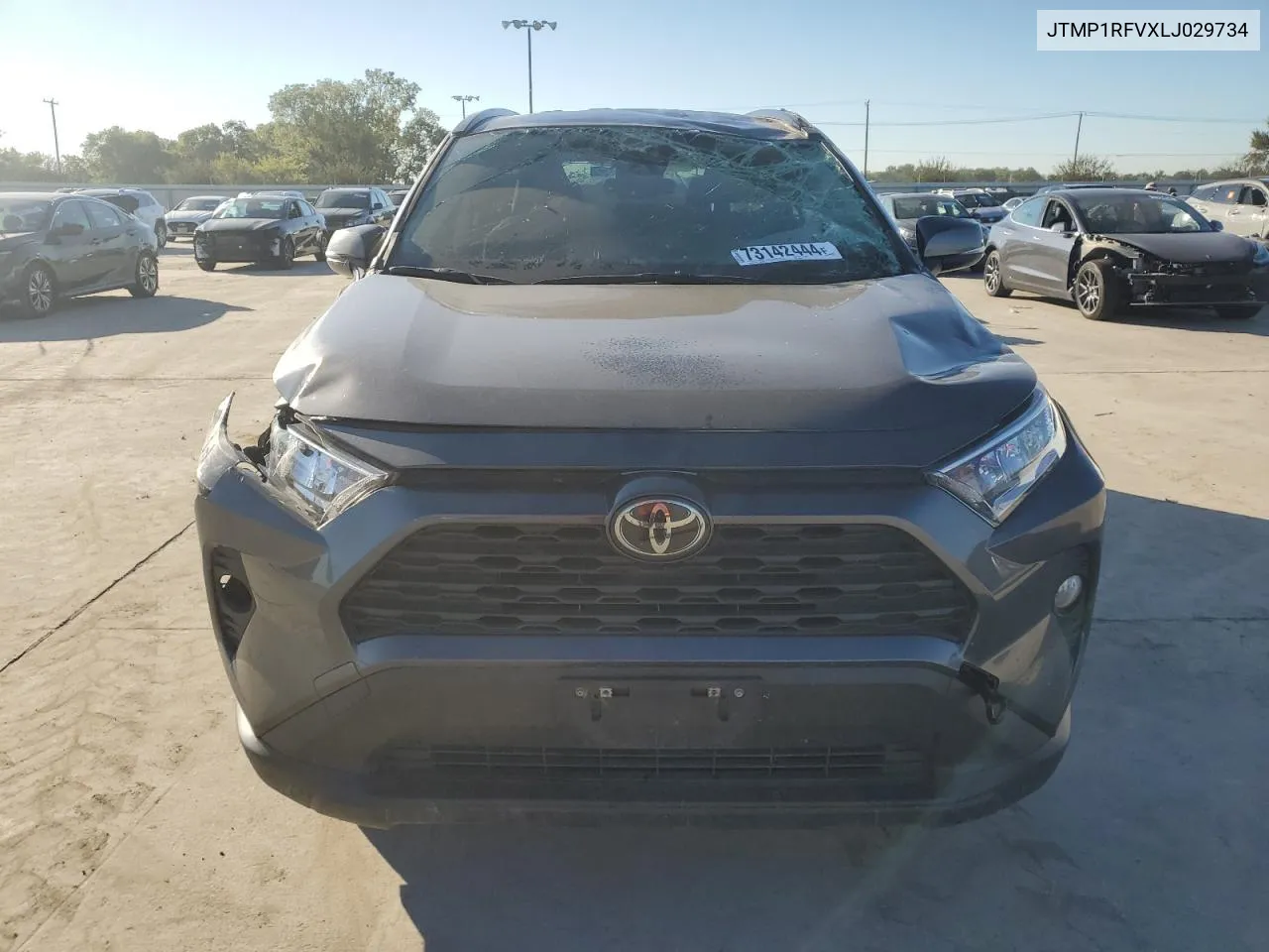 2020 Toyota Rav4 Xle VIN: JTMP1RFVXLJ029734 Lot: 73142444