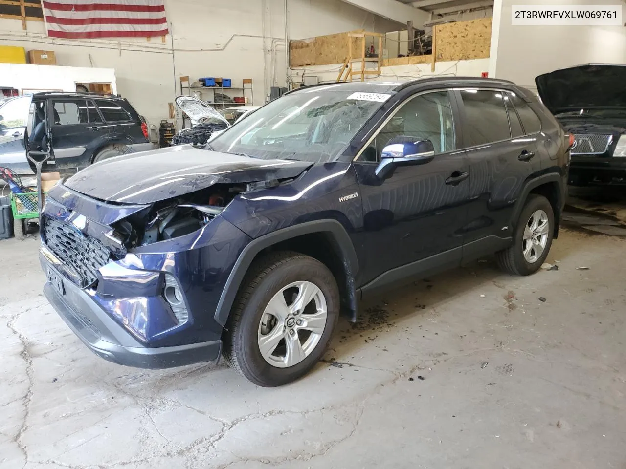 2020 Toyota Rav4 Xle VIN: 2T3RWRFVXLW069761 Lot: 75569264