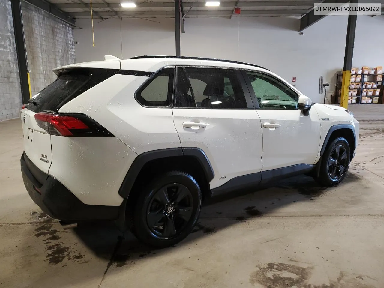 2020 Toyota Rav4 Xle VIN: JTMRWRFVXLD065092 Lot: 77222594