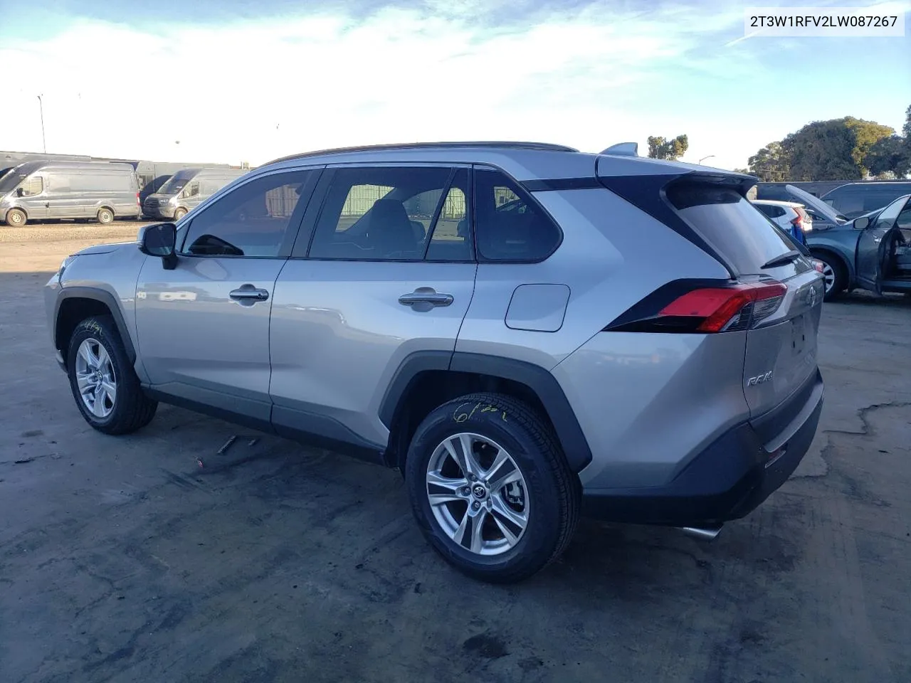 2020 Toyota Rav4 Xle VIN: 2T3W1RFV2LW087267 Lot: 79756524