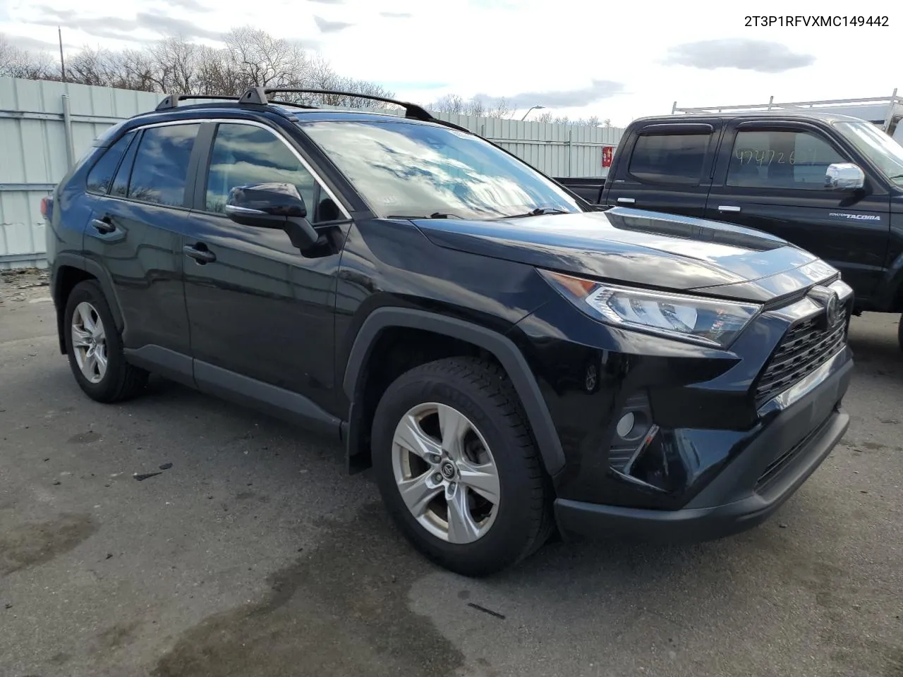 2T3P1RFVXMC149442 2021 Toyota Rav4 Xle