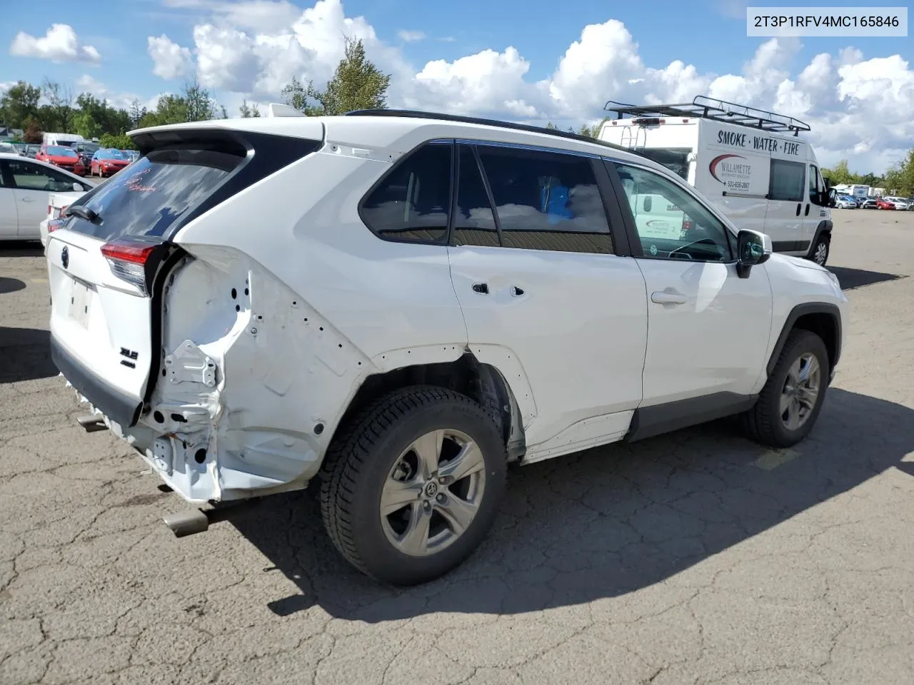 2T3P1RFV4MC165846 2021 Toyota Rav4 Xle