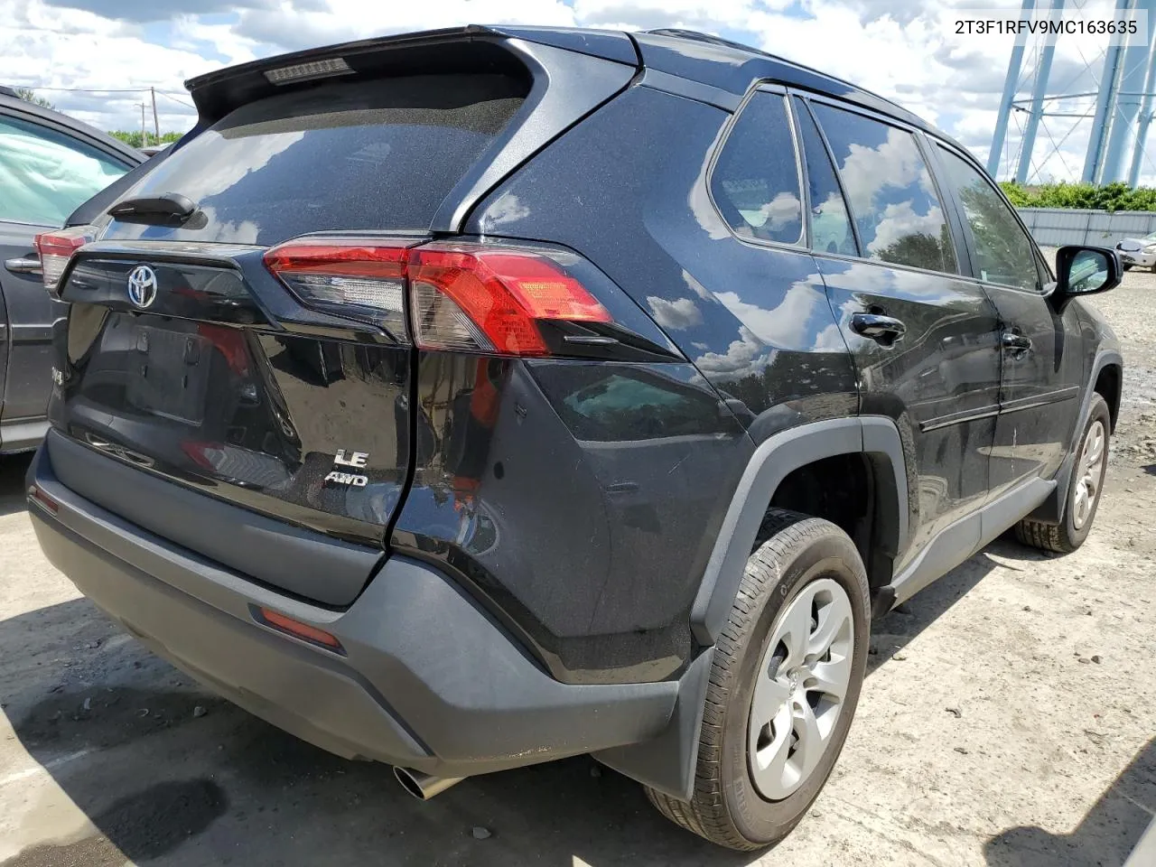 2T3F1RFV9MC163635 2021 Toyota Rav4 Le