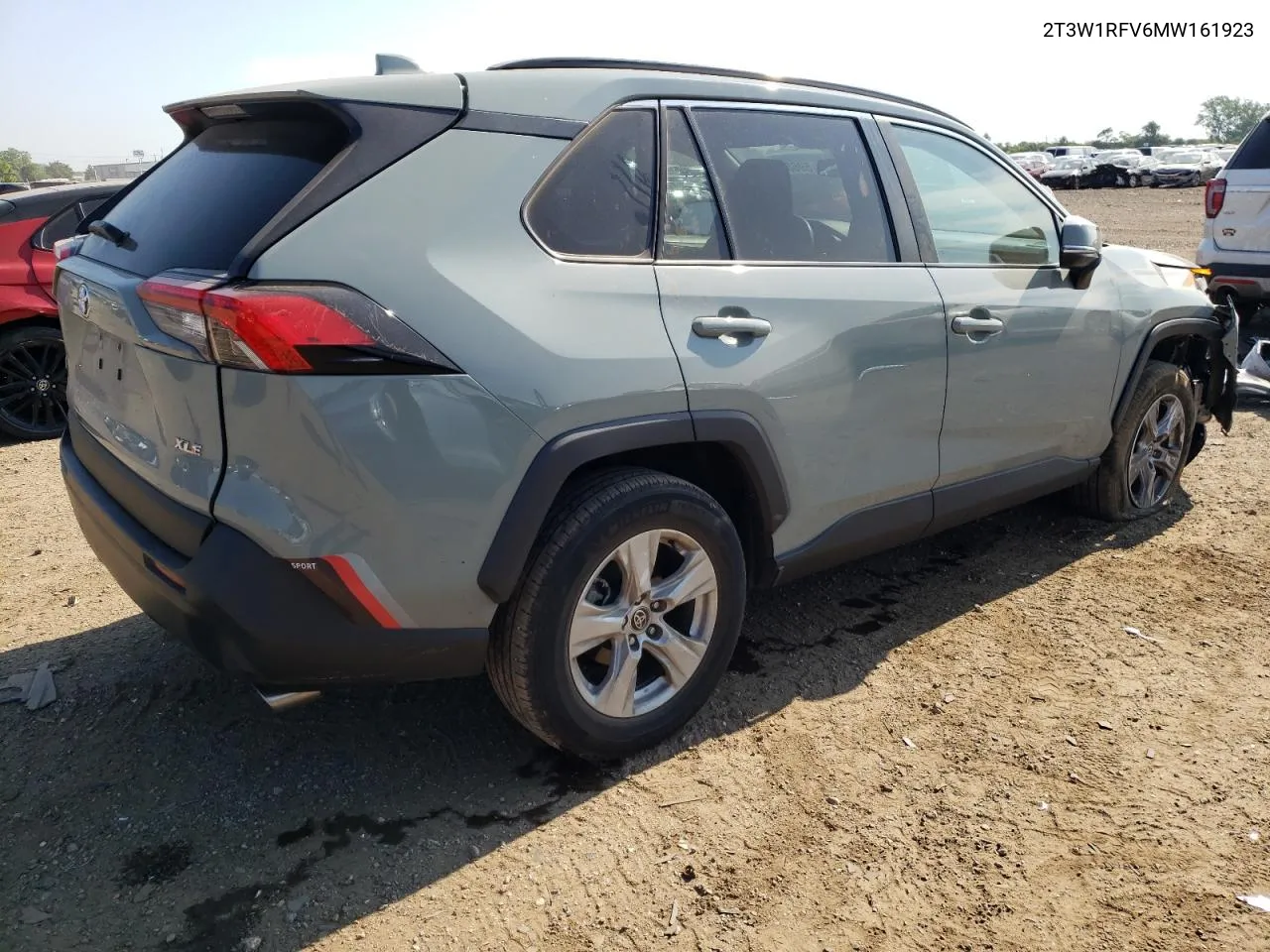 2T3W1RFV6MW161923 2021 Toyota Rav4 Xle