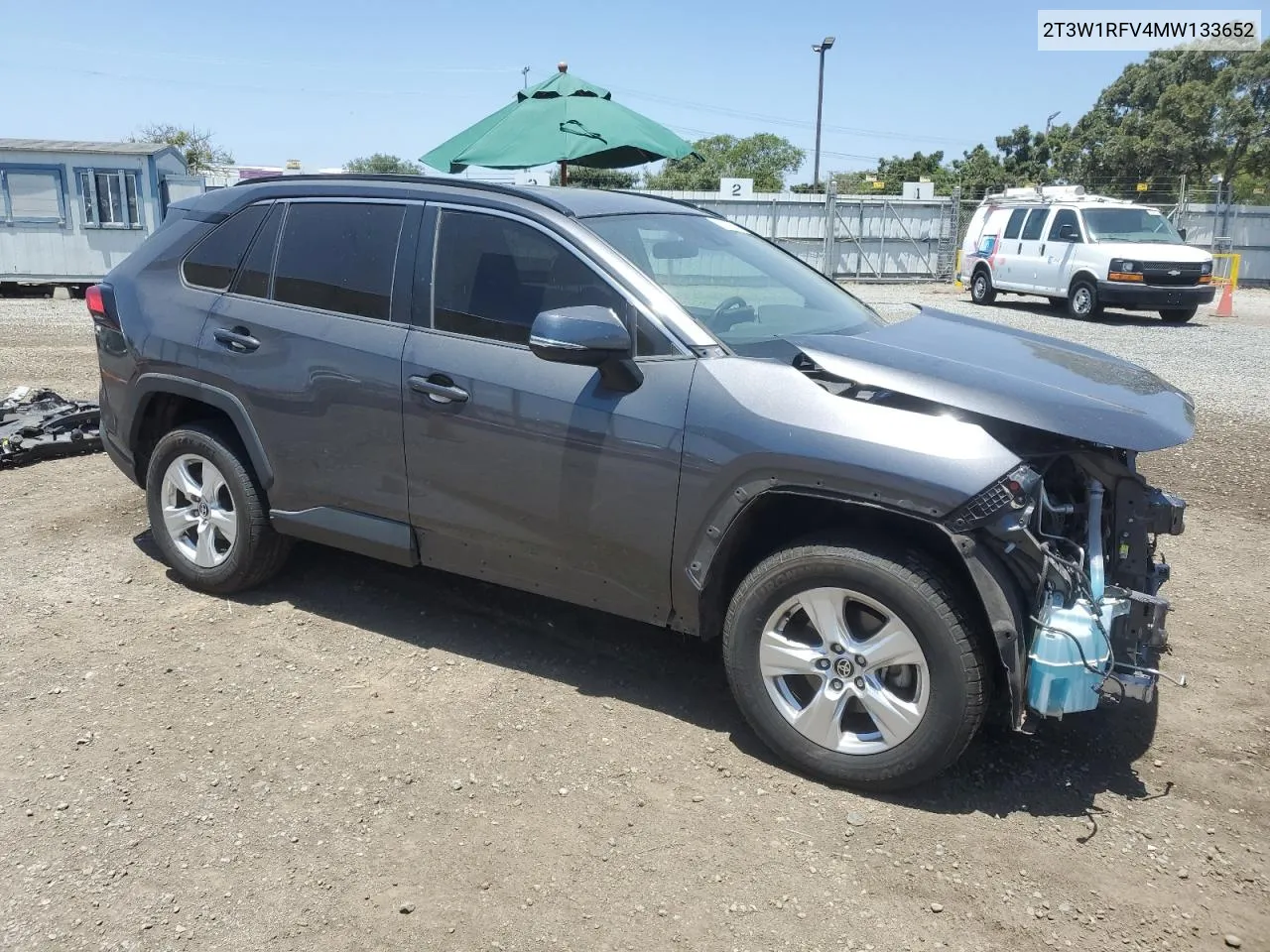 2T3W1RFV4MW133652 2021 Toyota Rav4 Xle