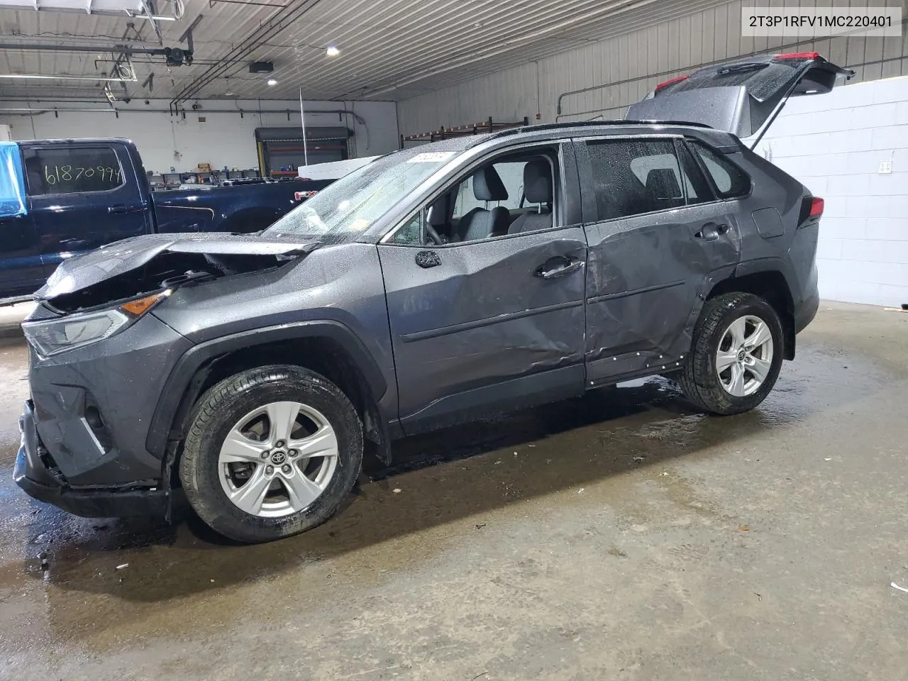 2T3P1RFV1MC220401 2021 Toyota Rav4 Xle