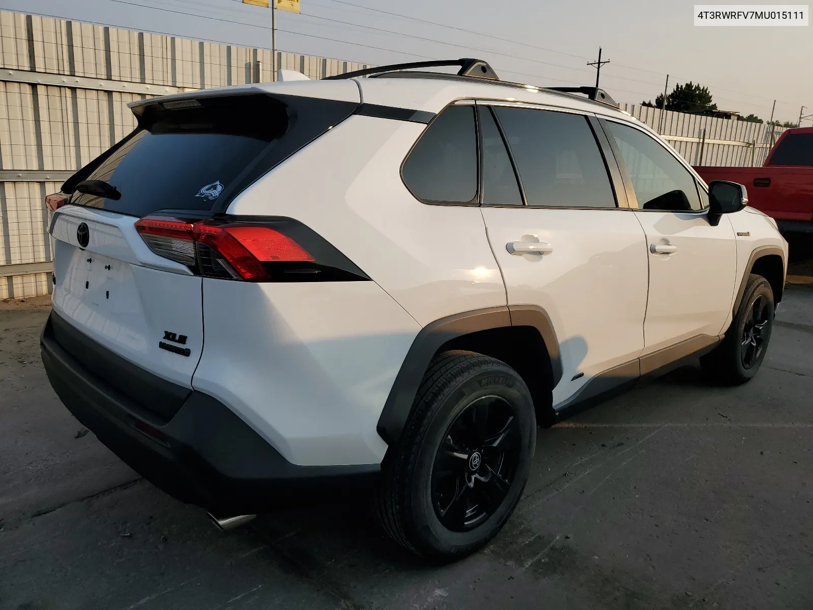 2021 Toyota Rav4 Xle VIN: 4T3RWRFV7MU015111 Lot: 64108714