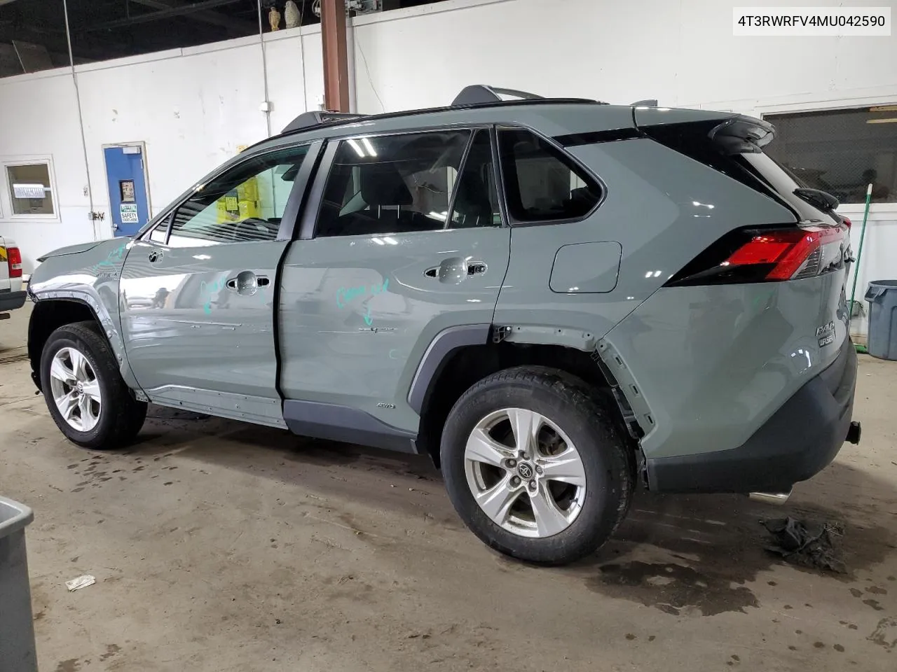 2021 Toyota Rav4 Xle VIN: 4T3RWRFV4MU042590 Lot: 64573934