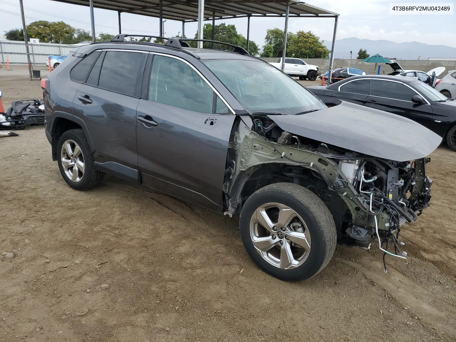 4T3B6RFV2MU042489 2021 Toyota Rav4 Xle Premium