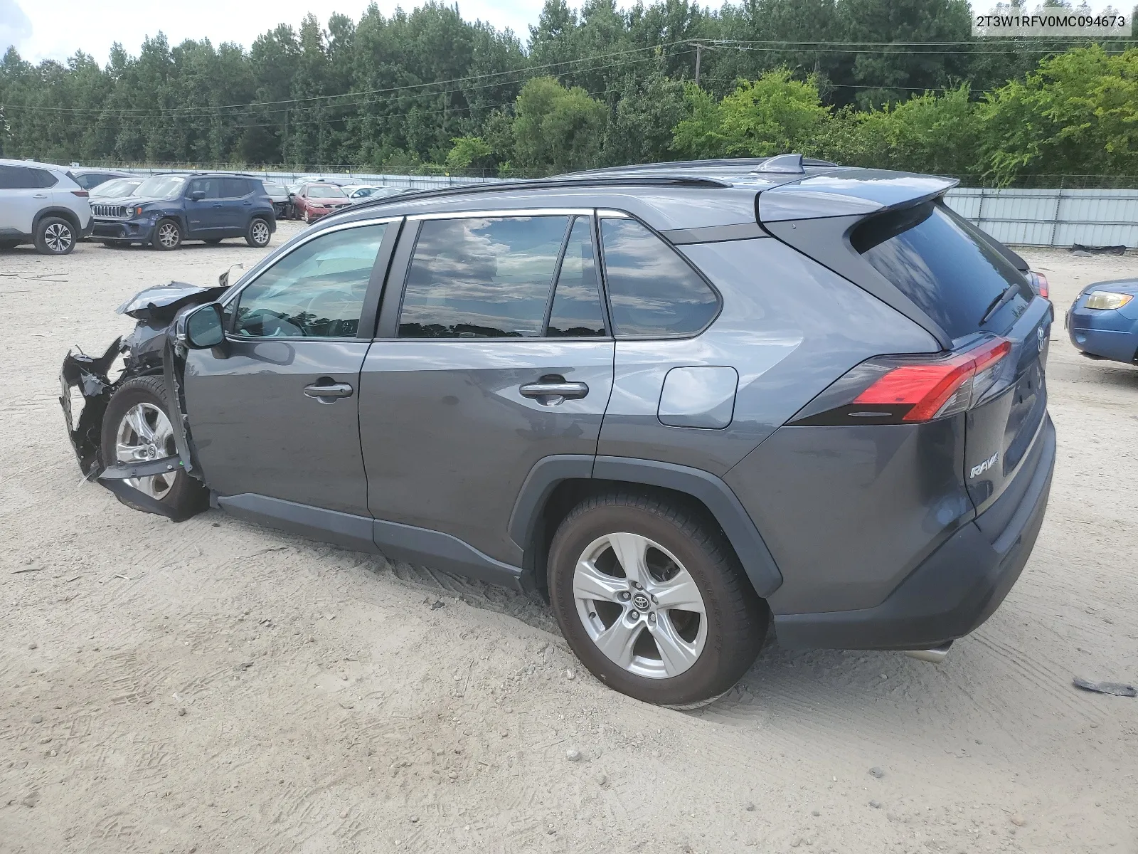 2T3W1RFV0MC094673 2021 Toyota Rav4 Xle