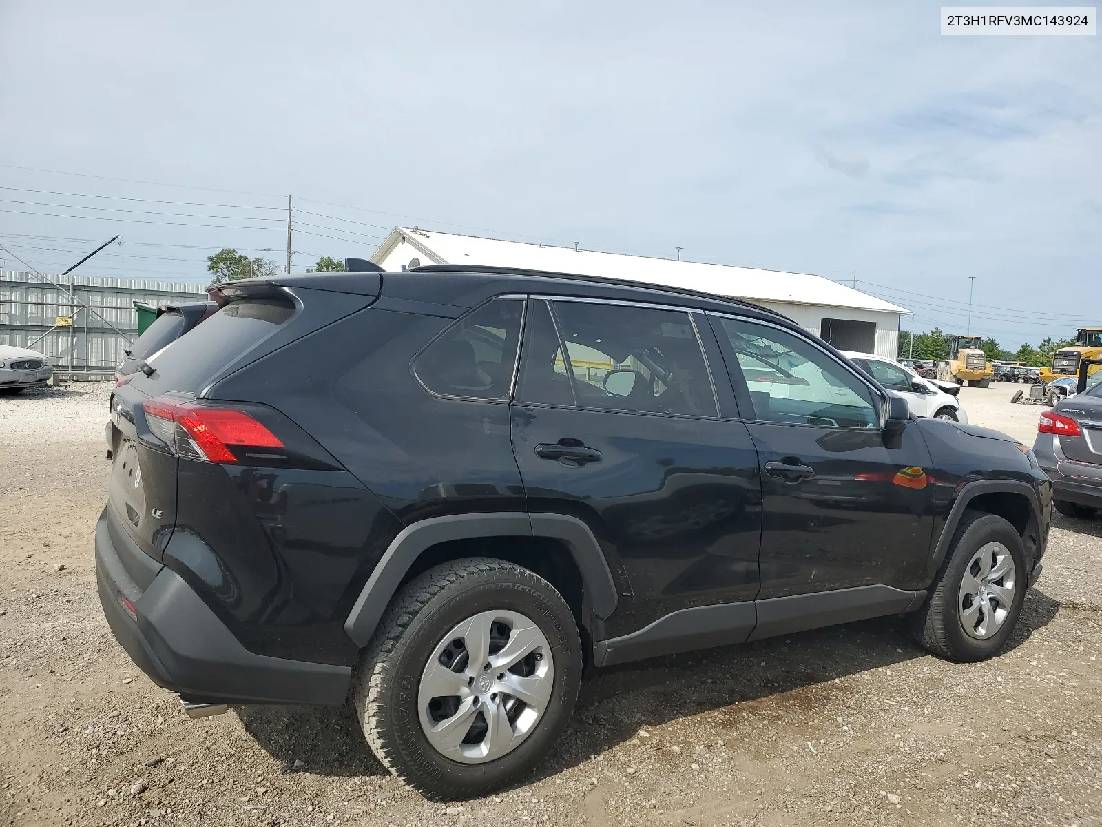 2T3H1RFV3MC143924 2021 Toyota Rav4 Le