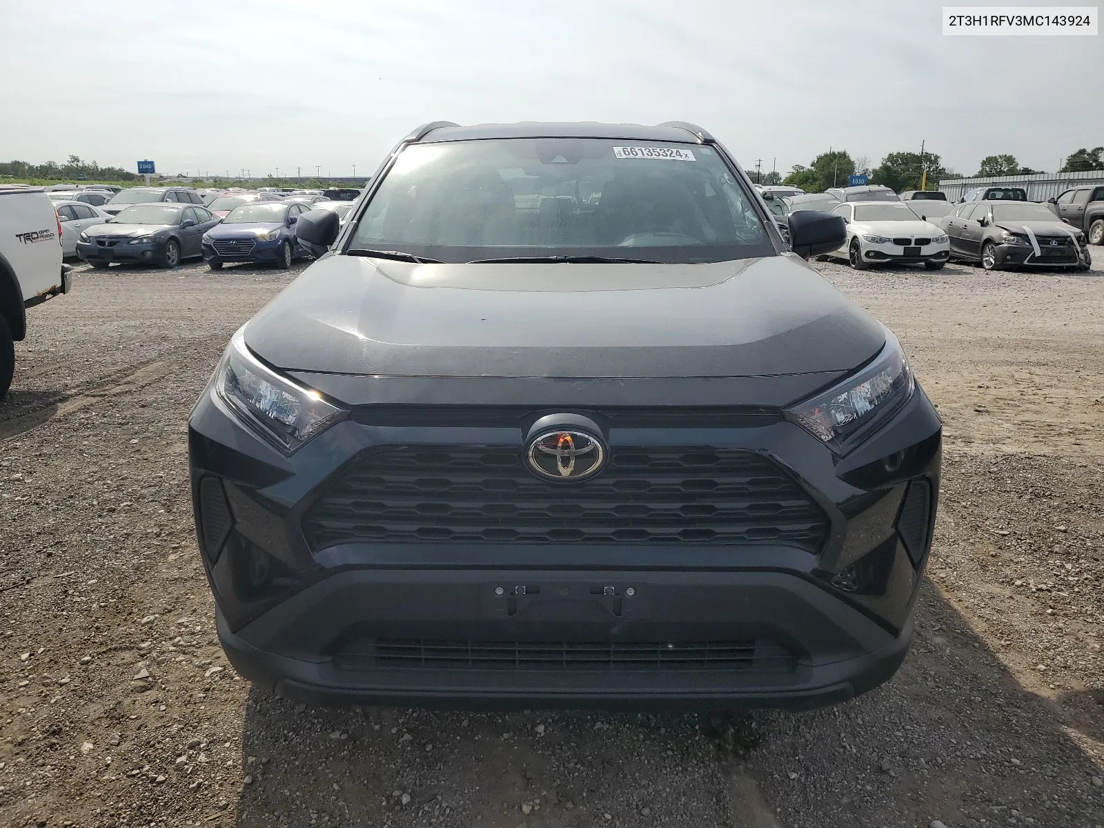 2T3H1RFV3MC143924 2021 Toyota Rav4 Le