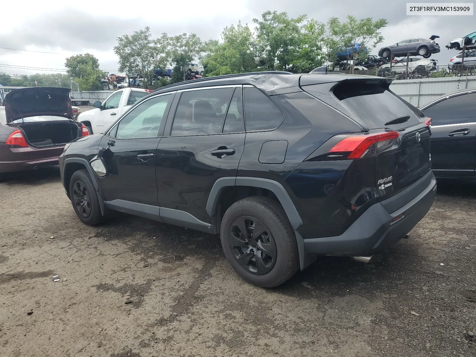 2T3F1RFV3MC153909 2021 Toyota Rav4 Le