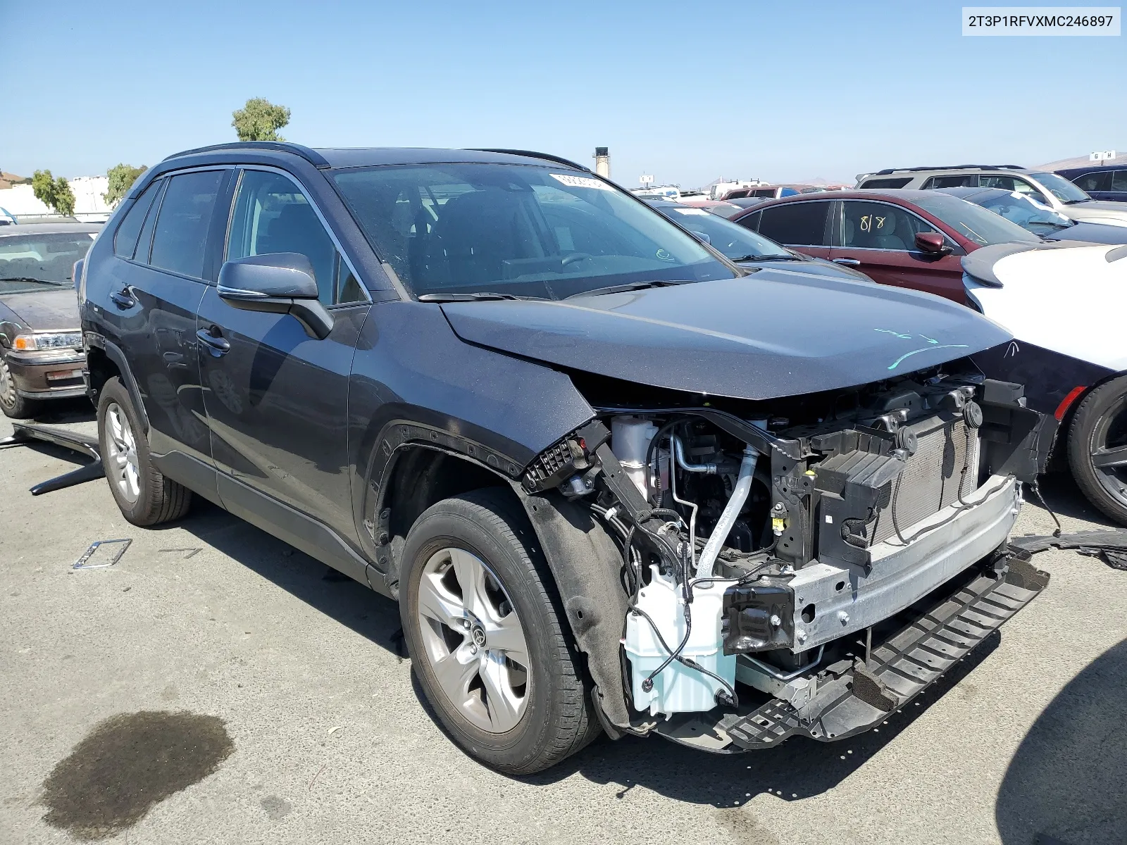 2T3P1RFVXMC246897 2021 Toyota Rav4 Xle