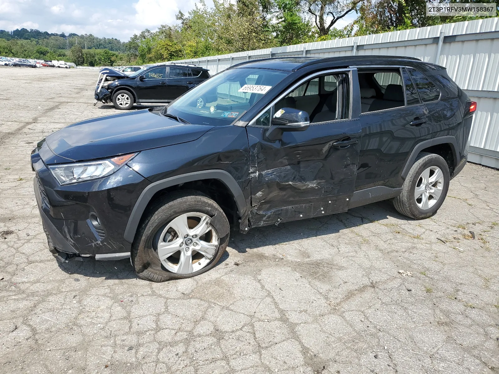 2T3P1RFV3MW158367 2021 Toyota Rav4 Xle