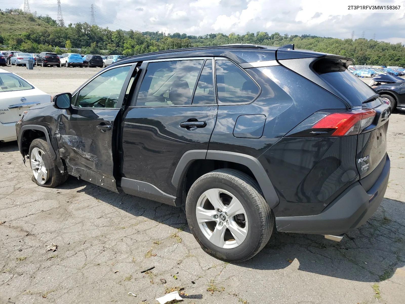 2T3P1RFV3MW158367 2021 Toyota Rav4 Xle