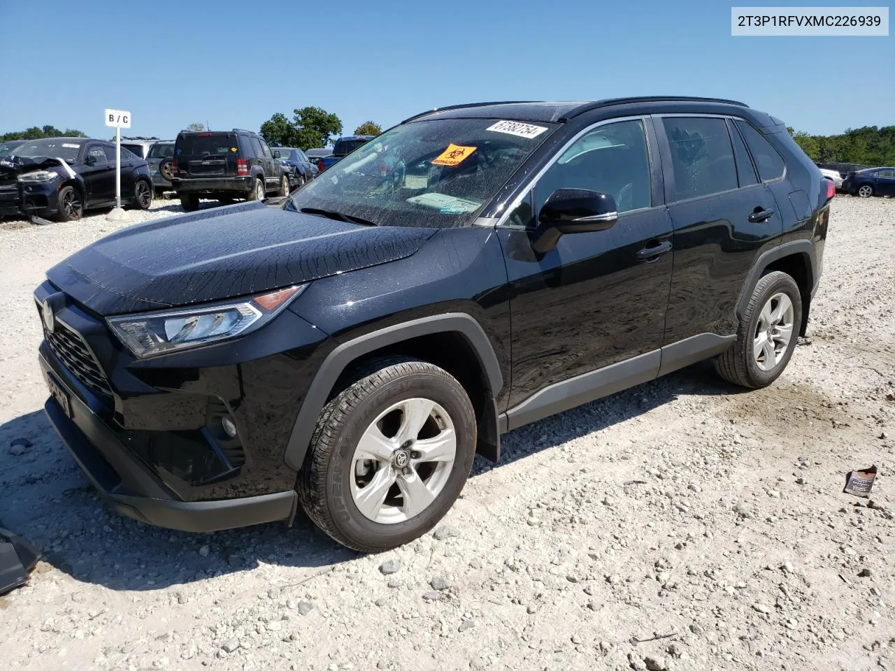 2T3P1RFVXMC226939 2021 Toyota Rav4 Xle