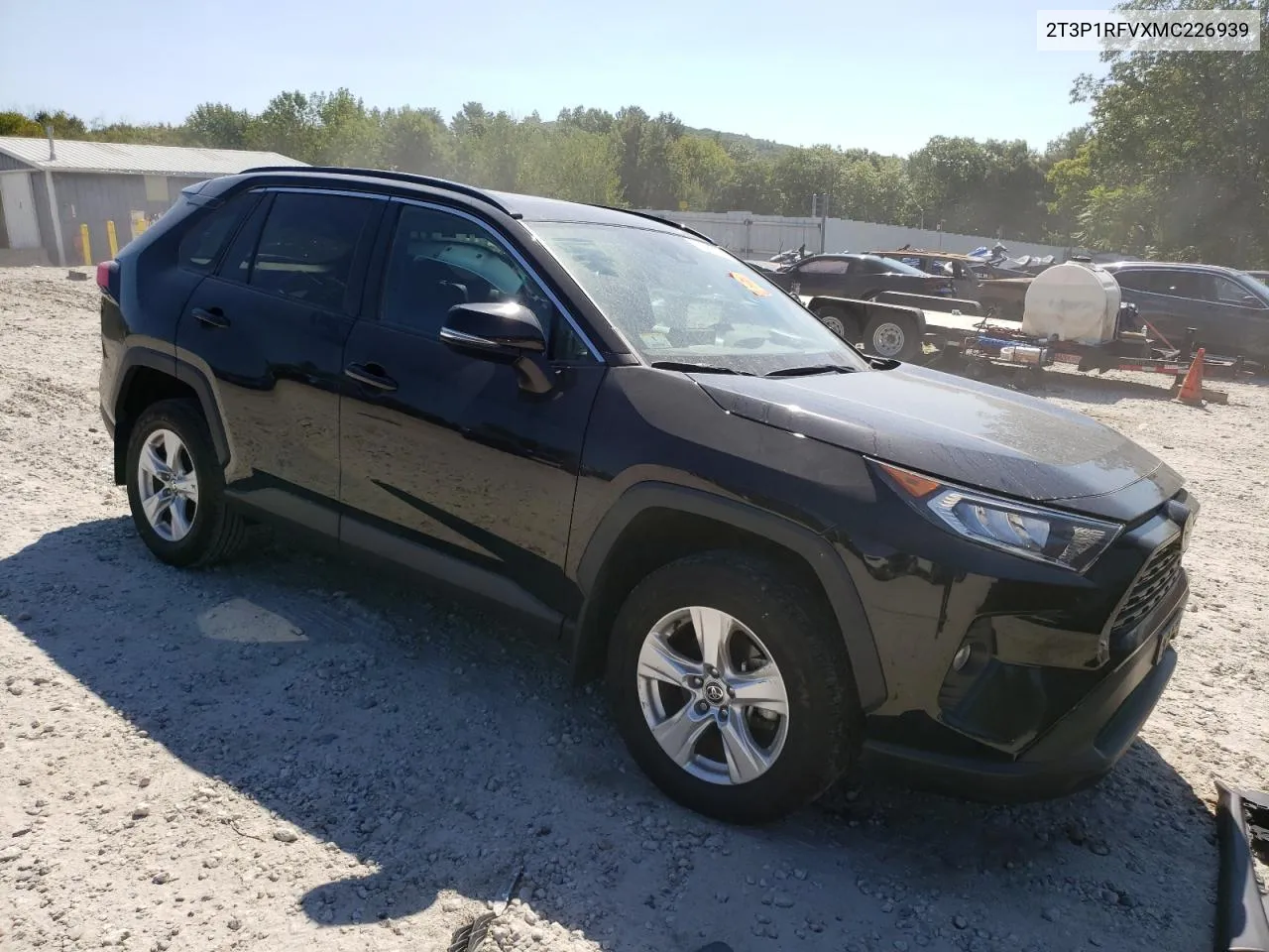 2T3P1RFVXMC226939 2021 Toyota Rav4 Xle