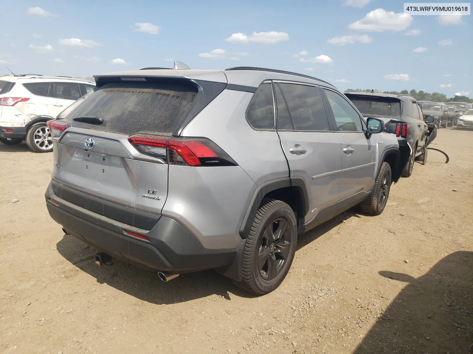 4T3LWRFV9MU019618 2021 Toyota Rav4 Le