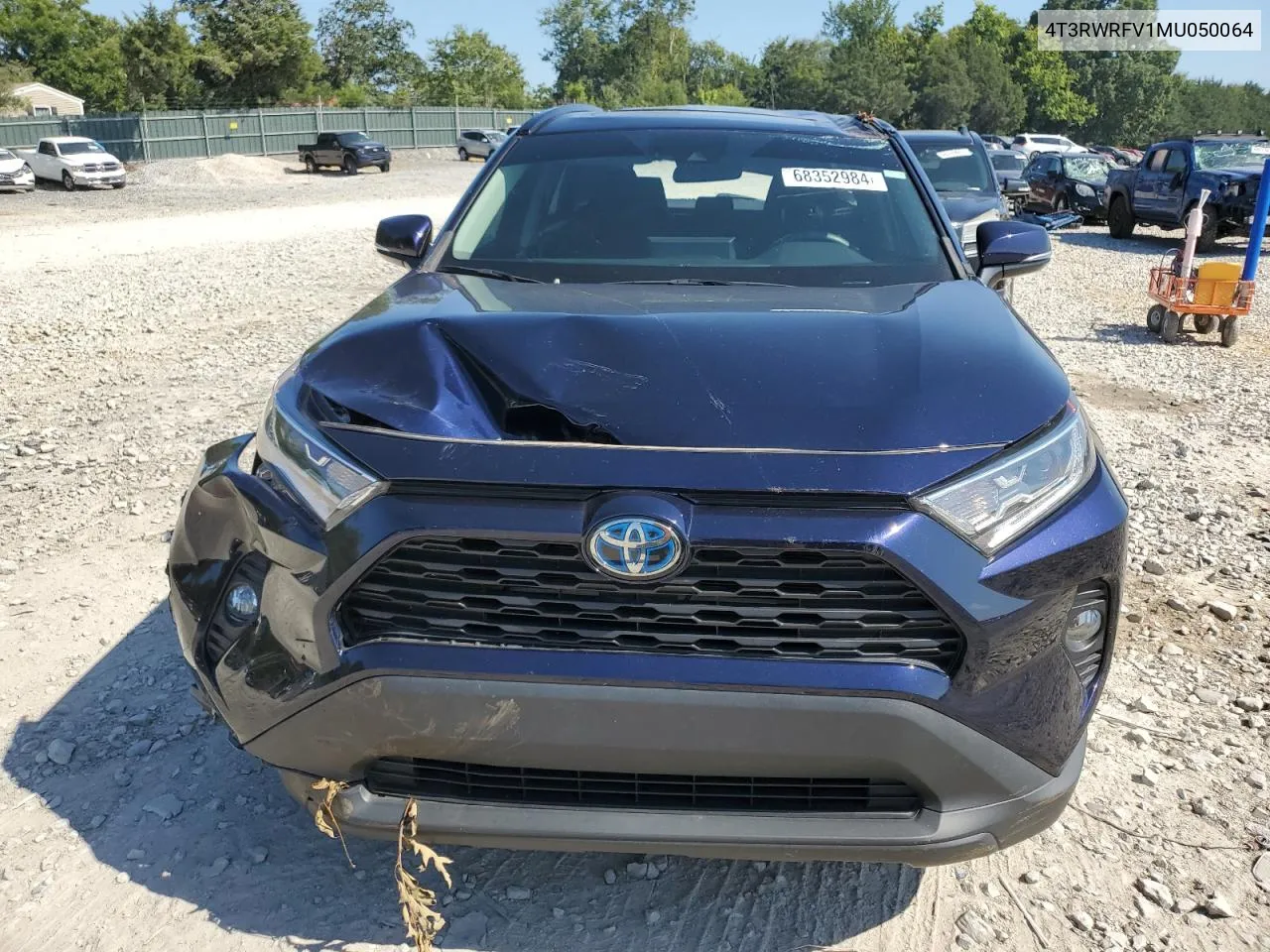 2021 Toyota Rav4 Xle VIN: 4T3RWRFV1MU050064 Lot: 68352984