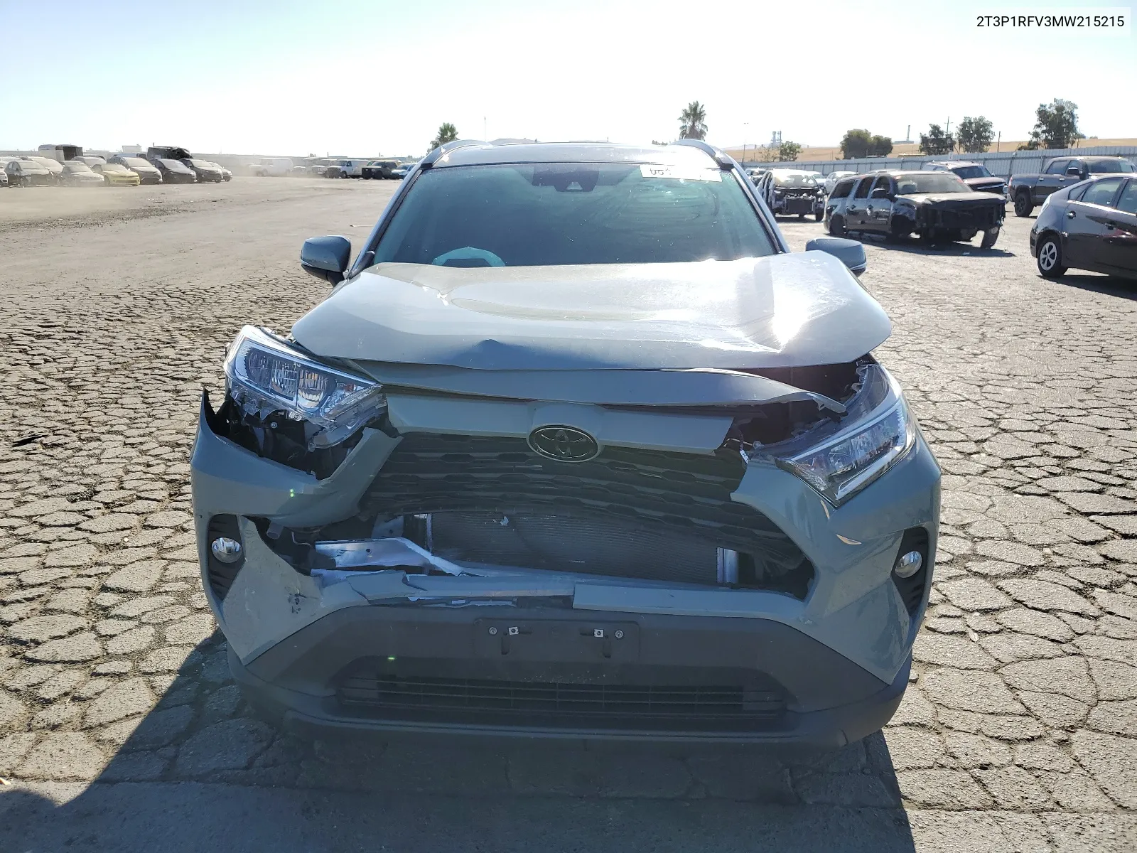 2021 Toyota Rav4 Xle VIN: 2T3P1RFV3MW215215 Lot: 68483684