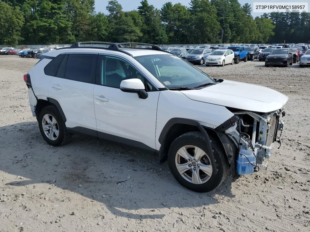 2T3P1RFV0MC158957 2021 Toyota Rav4 Xle